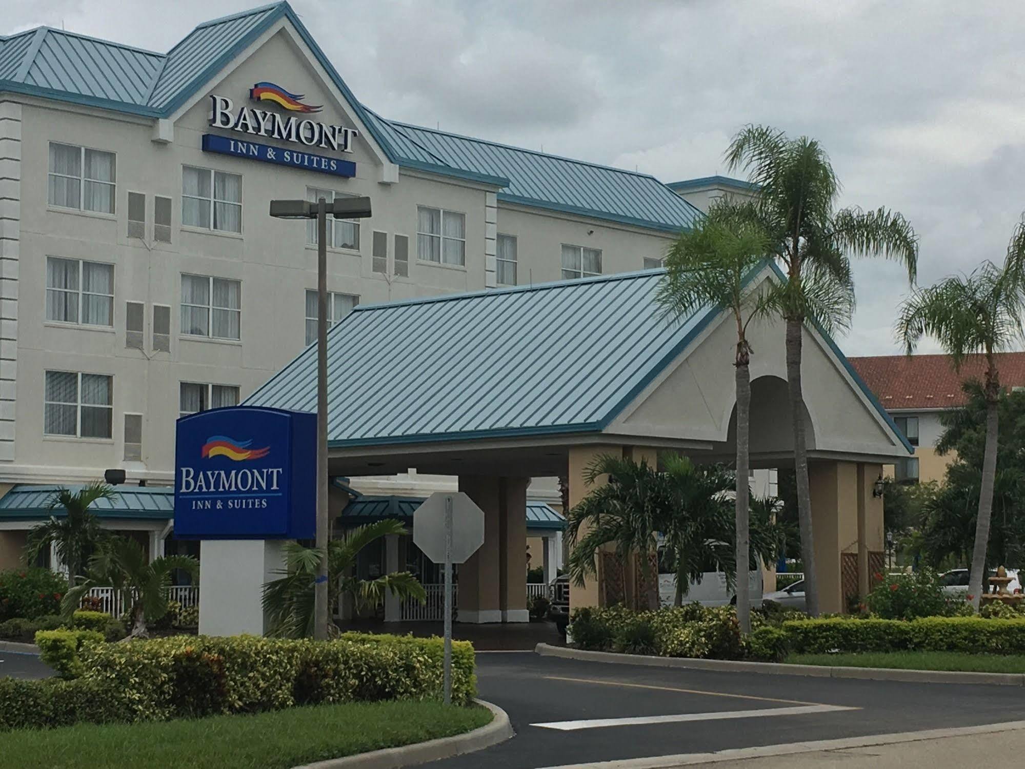 Baymont By Wyndham Fort Myers Airport Hotel Exterior foto